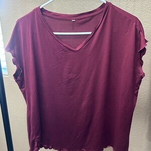 Women's V-Neck Short Sleeve Tee in Burgundy